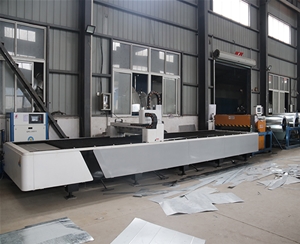 激光切割（gē）機 (1)